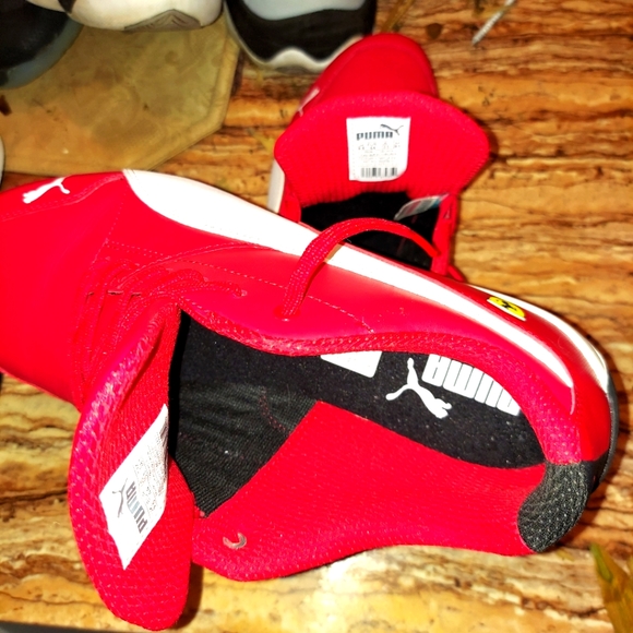 Red Puma Ferrari Forenza Flats - Picture 12 of 14